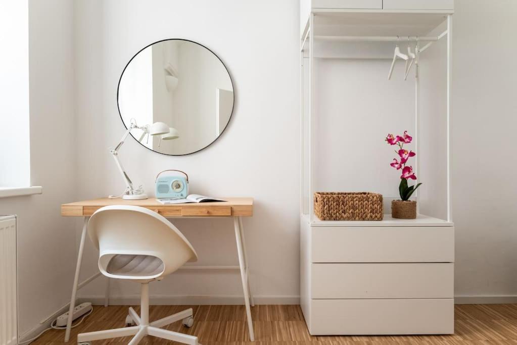 Pristine 1Br Steps From City By Hm Viena Exterior foto