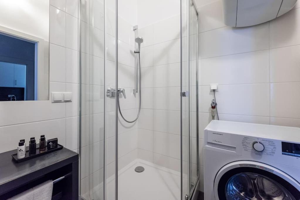 Pristine 1Br Steps From City By Hm Viena Exterior foto