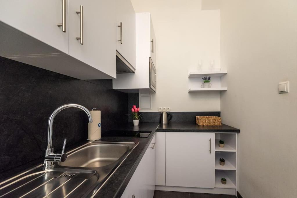Pristine 1Br Steps From City By Hm Viena Exterior foto